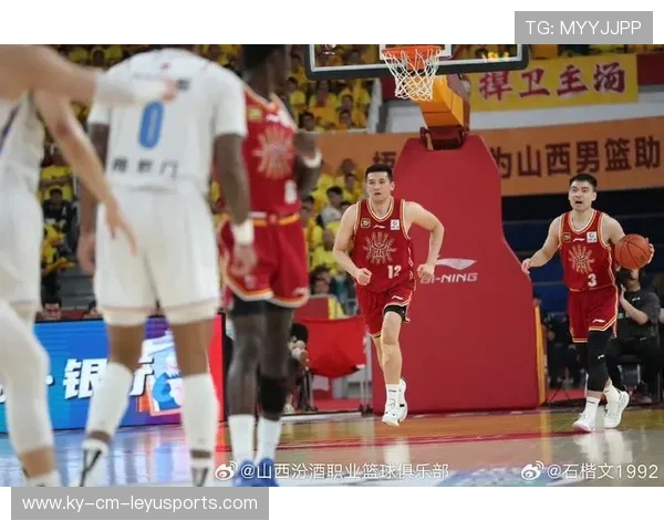 CBA山东三线协防成功锁死对手强攻